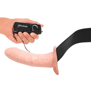 Vibrierender hohler Strap-on mit Fernbedienung in heller Hautfarbe