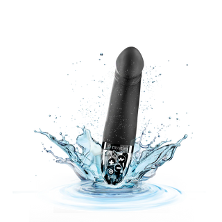 https://cdn.shopify.com/s/files/1/0858/5759/9815/files/46542_RealDealNeal_Black_WasserdichtKopie.webp?v=1765373242