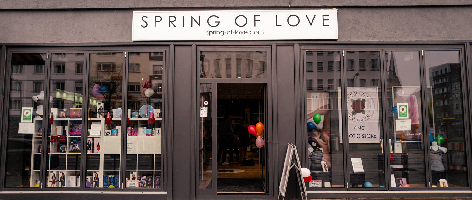 Sex Shop und erotik Kino in Mannheim - Spring of Love Storefront mit Schaufenster