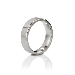 https://cdn.shopify.com/s/files/1/0858/5759/9815/files/TheDuke_polished_upKopie.webp?v=1733327497